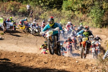  Charging hard, this 21 is ready to send it! #MVTR #Motoc