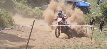  This dude's roosted, sending it wide open through the sketc...