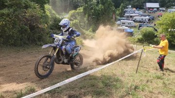  #481 sending it wide open, kicking up #roost and banking th...